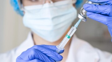 Минздрав включил вакцинацию от COVID-19 в профилактический календарь прививок