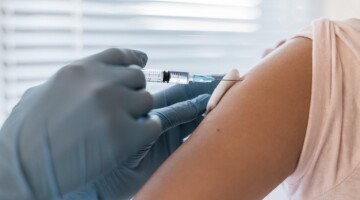 Минздрав направил в регионы правила проведения вакцинации от COVID-19